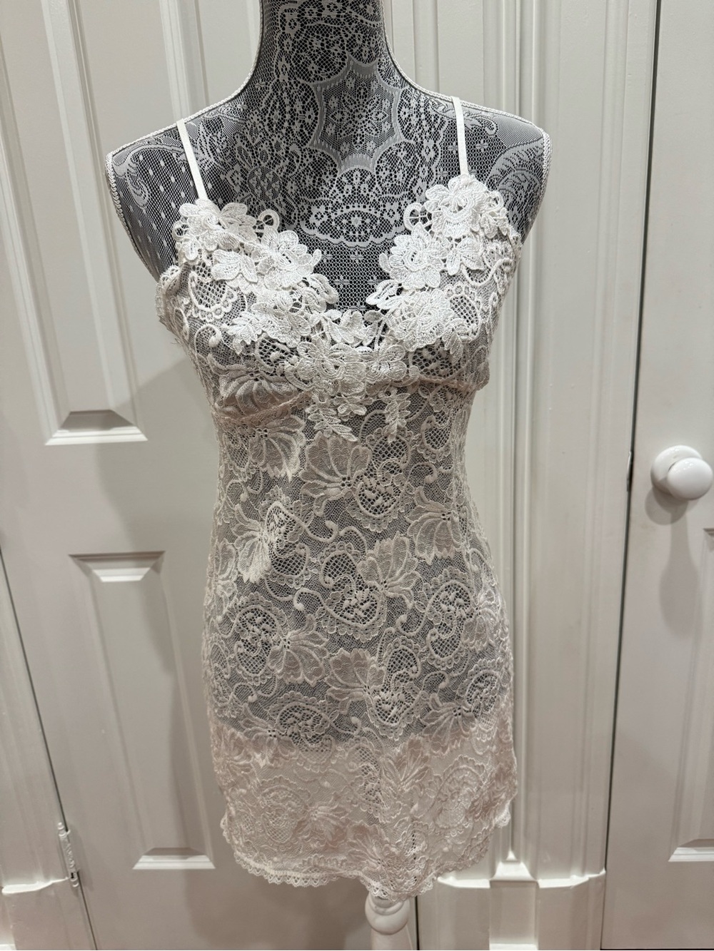 Ivory Floral Lace Chemise Slip with Adjustable Straps Size S  Coquette Fairycore